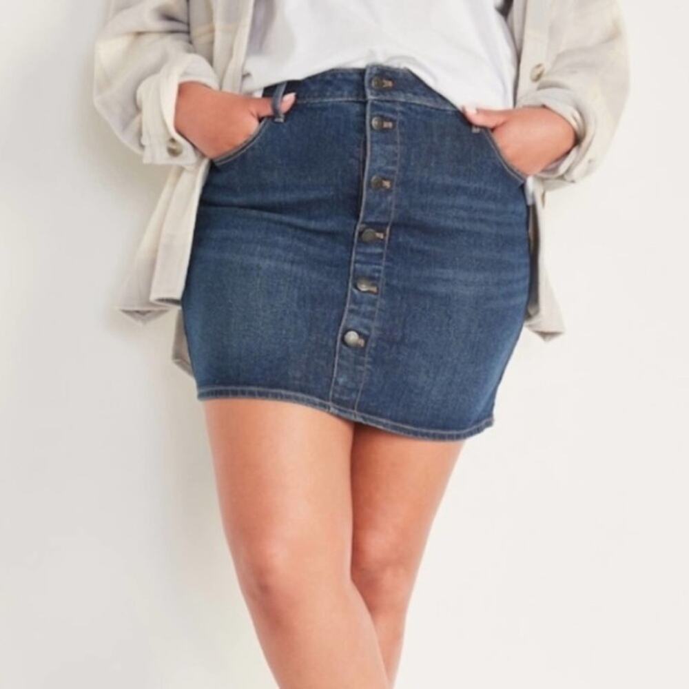 Old Navy Scottie high Waisted button front mini Jean skirt